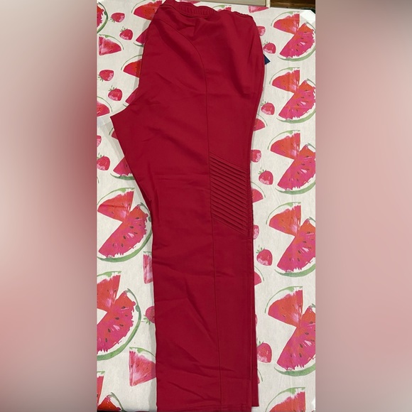 Jaanuu scrub set in garnet scrub top AND bottoms - Picture 5 of 7